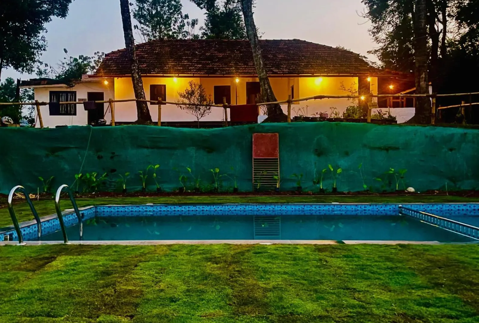 90S Heritage By Hf Wayanad